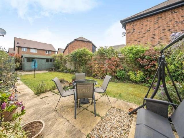 House for sale in Fole, Surrey