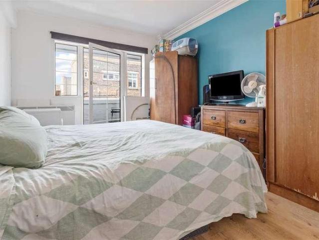 House for sale in West Worthing, Worthing