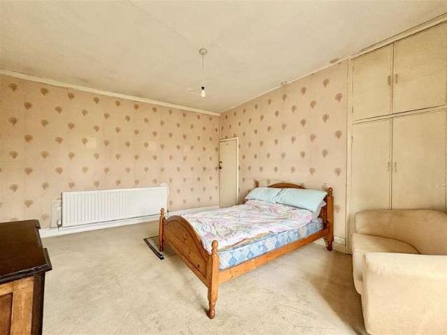 House for sale in Queensbury, West Yorkshire