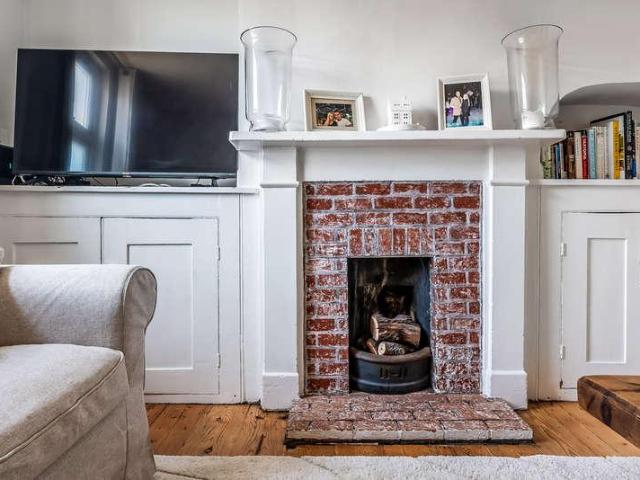 House for sale in The Butts, Kent