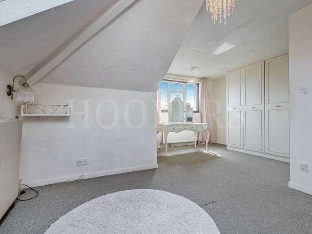 House for sale in Kingsbury, Greater London