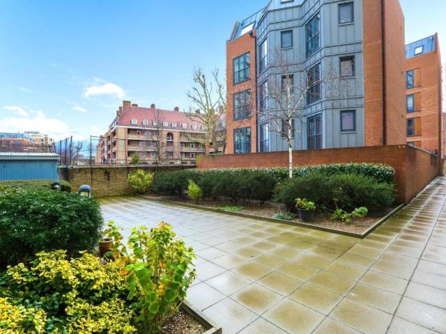 House for sale in Camberwell, Greater London