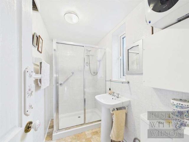 House for sale in Heathlands, East Sussex