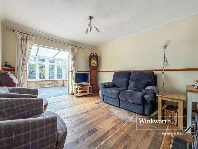 House for sale in Ferndown Town, Ameysford