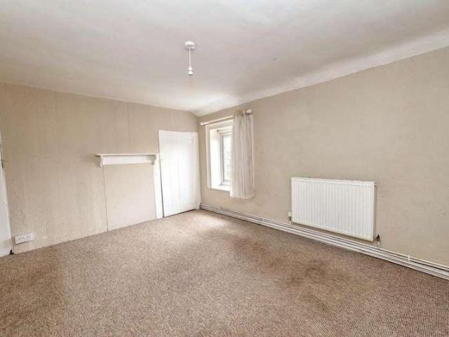 House for sale in River, Ash