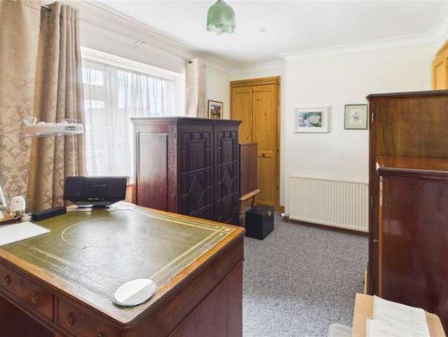 House for sale in Penhill, Swindon