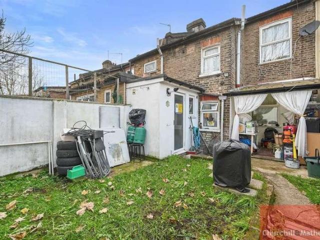 House for sale in Harlesden, Greater London