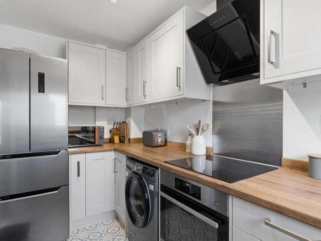 House for sale in Poets Estate, King's Walden