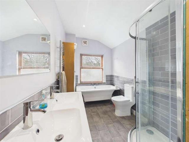 House for sale in Elmfield, Leicestershire