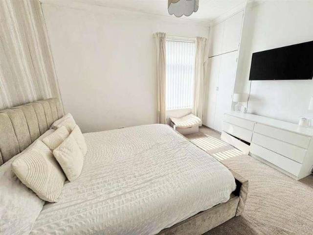 House for sale in Calderstones