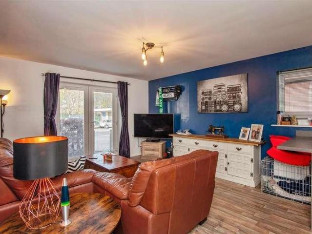Flat for sale in Forthampton, Worcestershire