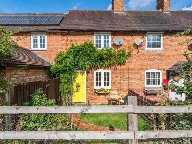 House for sale in Green Close, Warwickshire