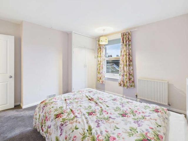 House for sale in New Town, Horsham