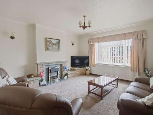 House for sale in Loundsley Green, East Midlands