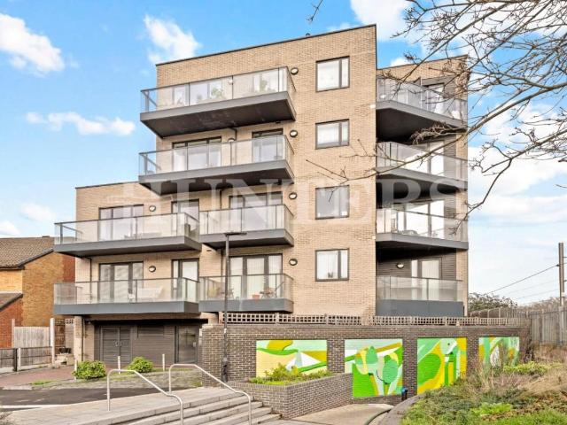 House for sale in Tottenham Hale, Greater London