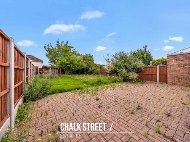 House for sale in Hornchurch, Greater London