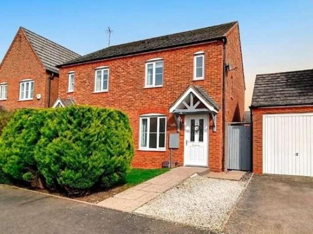 House for sale in Hampton on the Hill, Green Close