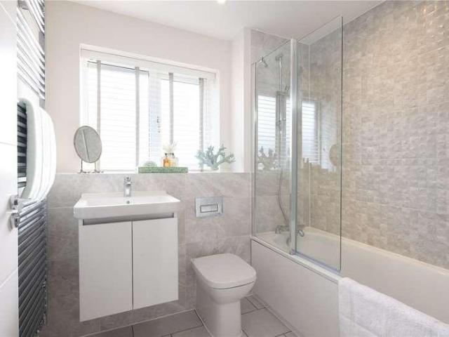 House for sale in Buckler's Park, Crowthorne