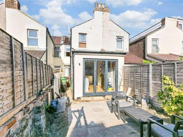House for sale in Fratton, City Of Portsmouth
