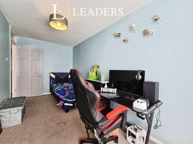 House for sale in Rowner, Middlecroft