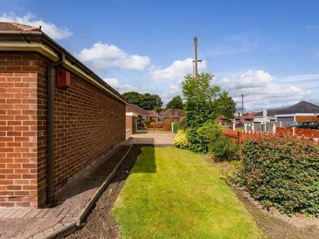 House for sale in Widnes, Upton Rocks