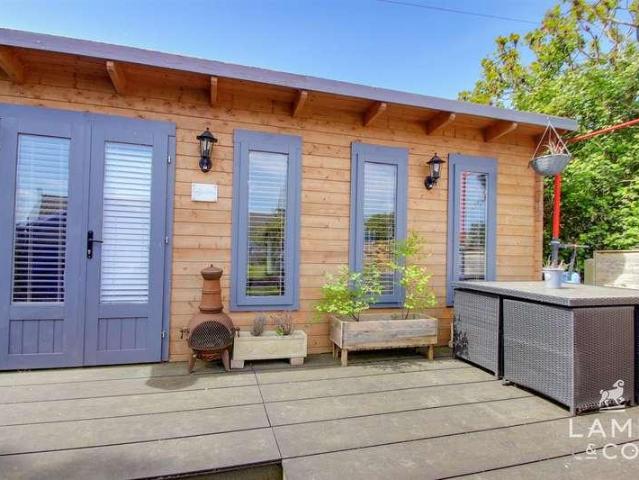House for sale in Dale Hill, Essex