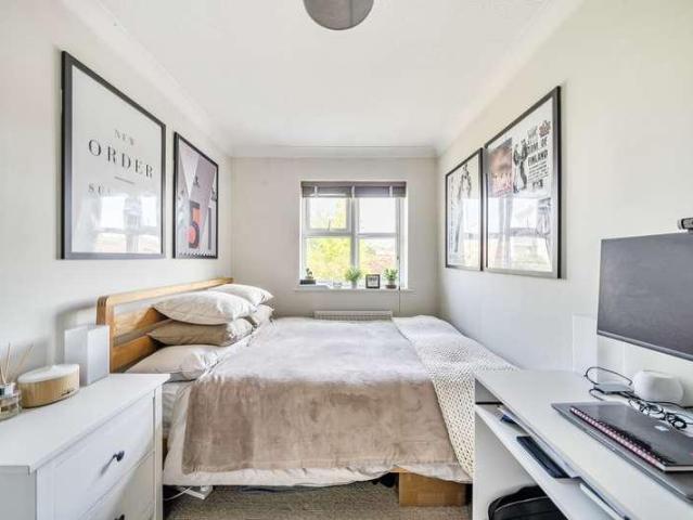 House for sale in Hayes, Yeading