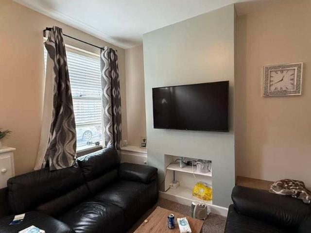 House for sale in Burslem, Stoke-on-Trent