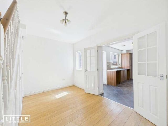 House for sale in St. Helens, Portico