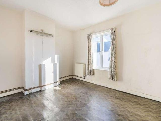 House for sale in Tewkesbury, Mythe