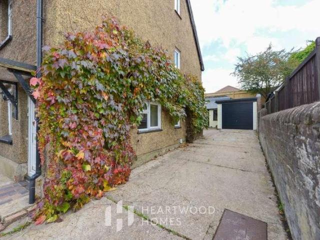 House for sale in Five Acres, Hertfordshire