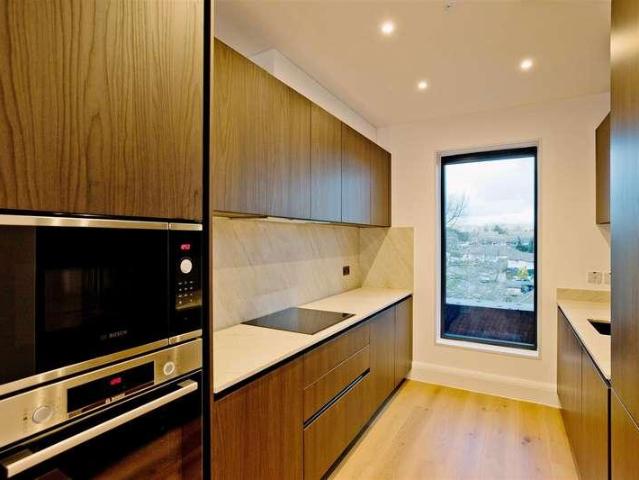 House for sale in Chingford, Greater London