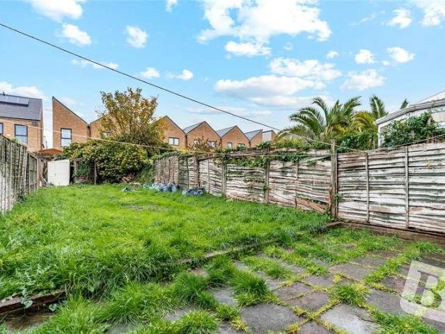 House for sale in Dagenham, Barking And Dagenham