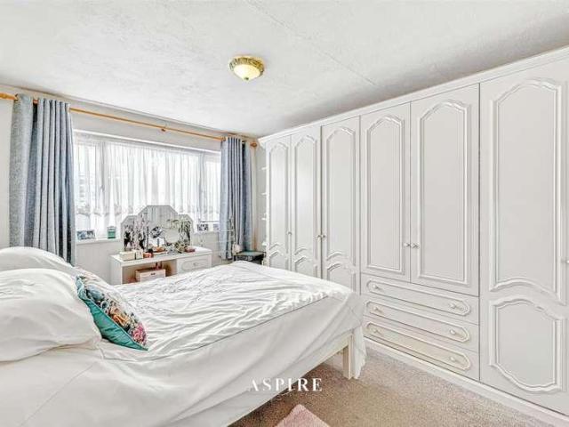 House for sale in South Benfleet, Essex