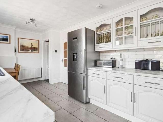 House for sale in Wexham Court, Slough