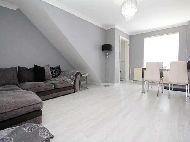 House for sale in Cadoxton, Barry