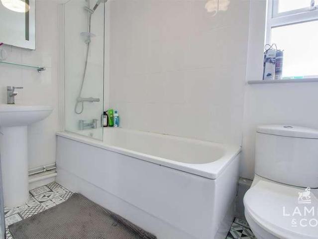 House for sale in Dale Hill, Essex