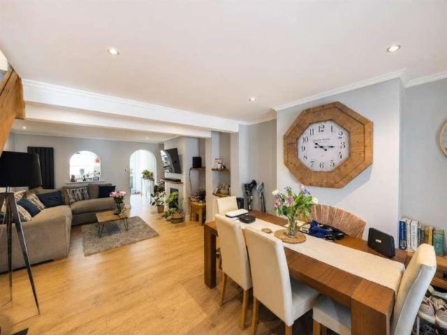 House for sale in Uckfield, Cross In Hand