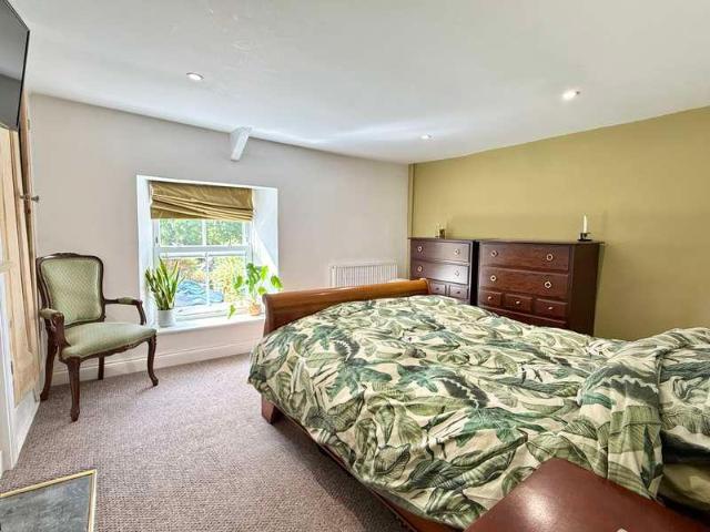 House for sale in Weir Quay, Devon