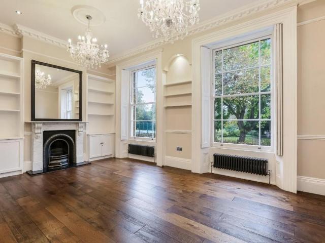 House for sale in Camberwell, Greater London