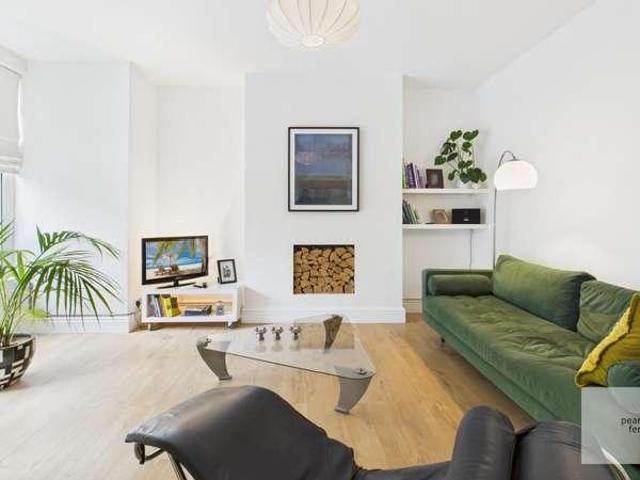 House for sale in Kirklees, Bury