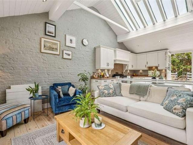 House for sale in Wandsworth, Greater London