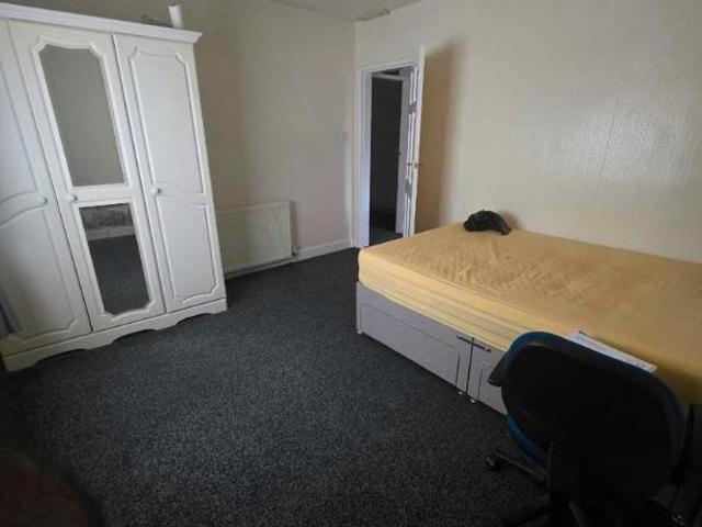 House for sale in Slack Side, West Yorkshire