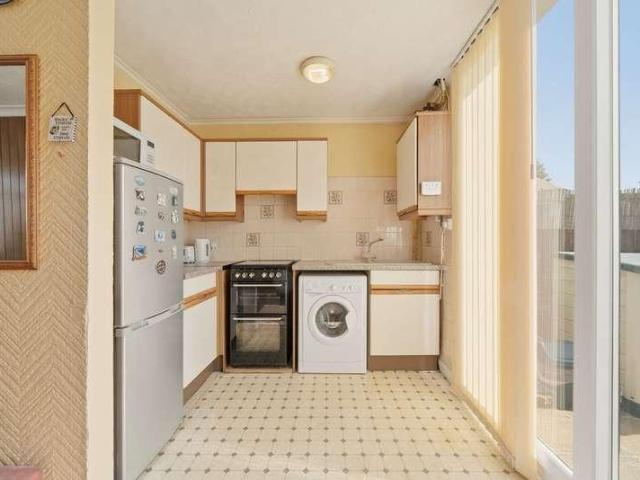 House for sale in London Borough of Hounslow, Hanworth
