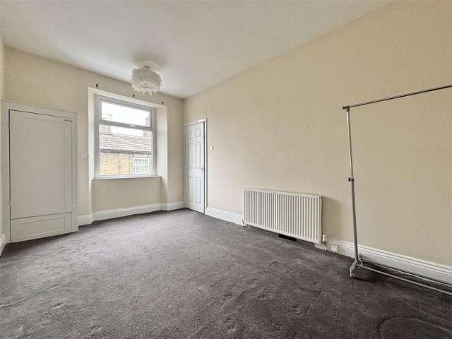 House for sale in Queensbury, West Yorkshire