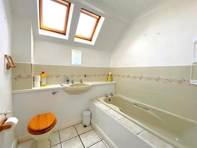 House for sale in Old Town, Heathlands