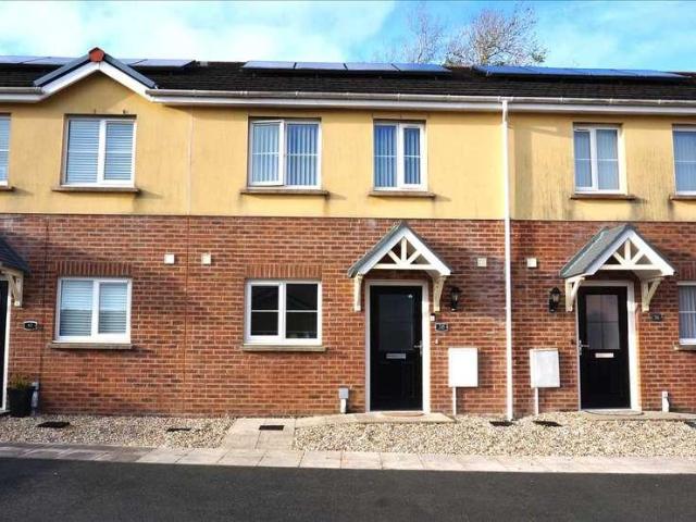 House for sale in Llannon, Wales