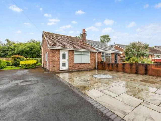 House for sale in Lingley Green, Warrington