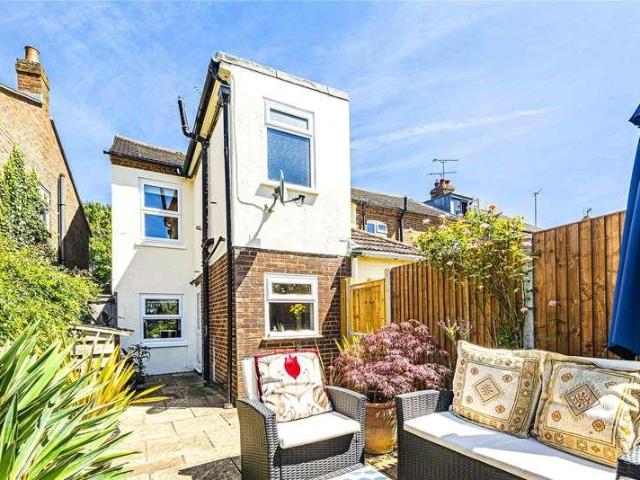 House for sale in Eaton Bray, Bedfordshire
