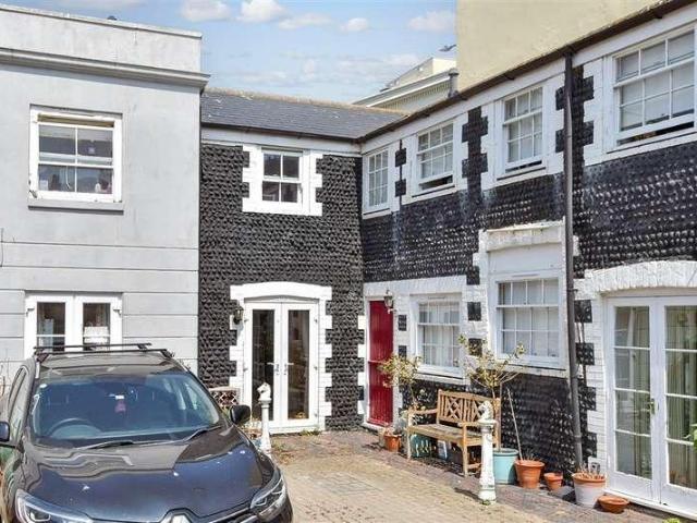 House for sale in Kemptown, Brighton & Hove